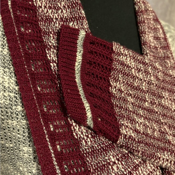 Closet Space Burgundy & Gray Cardigan Size S - Picture 9 of 12